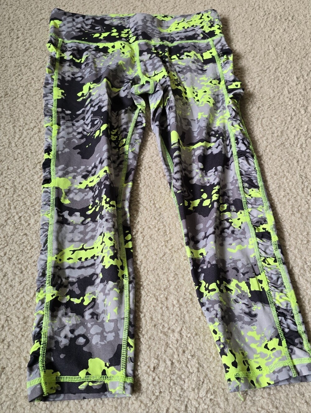 173. Calvin Klein Cropped Athletic Leggings Womens Size Small Medium